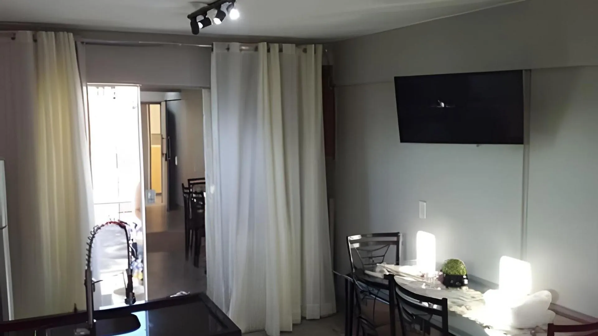 Apartment Apto 201 Familiar No Centro Do Nb Nucleo Bandeirante